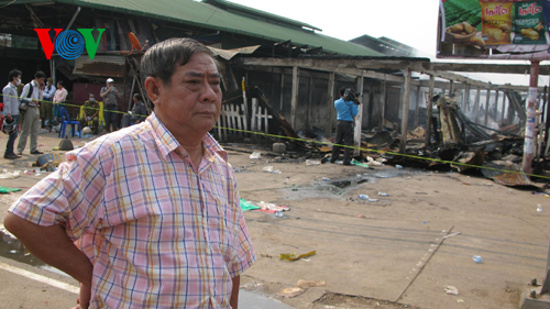 Many OVs face property losses in Vientiane market fire